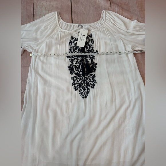 Chic Connection Women Dress 3x Navy Embroidered V-Neck Flare Sleeve Boho NWT - Picture 3 of 6